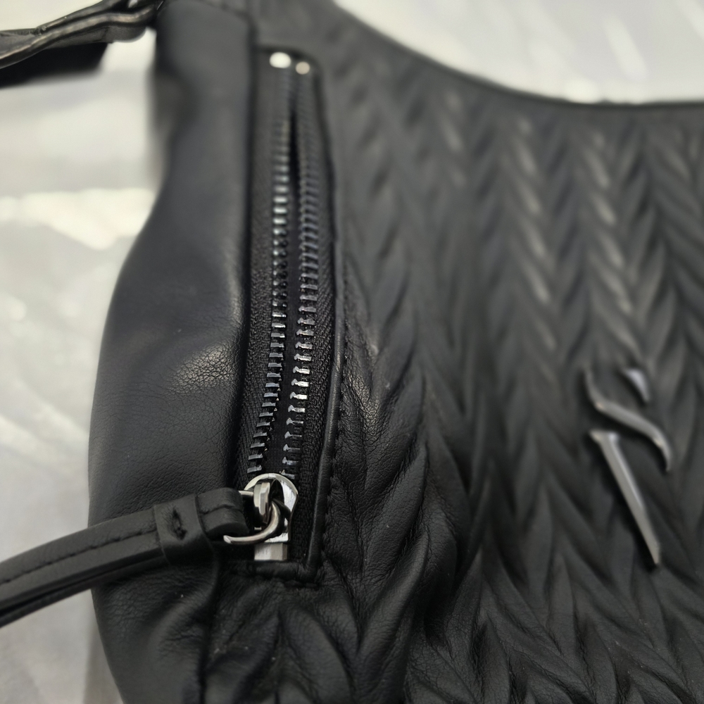 Simply Vera Vera Wang Black Textured Crossbody Bag - Picture 9 of 16